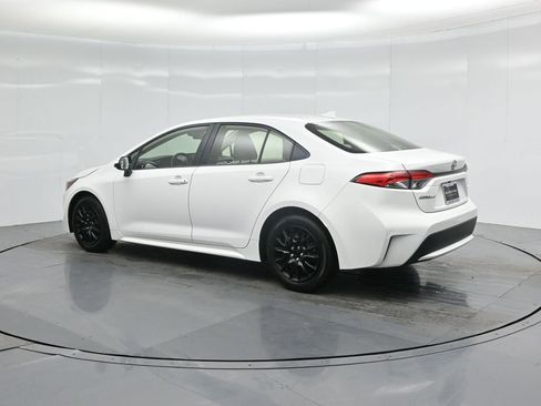 Used 2020 Toyota Corolla LE image 7