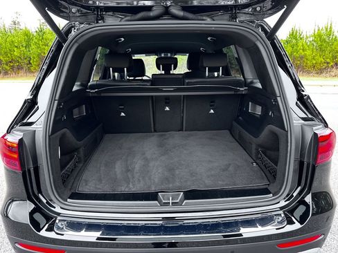 Used 2025 Mercedes-Benz GLB 250 4MATIC image 29