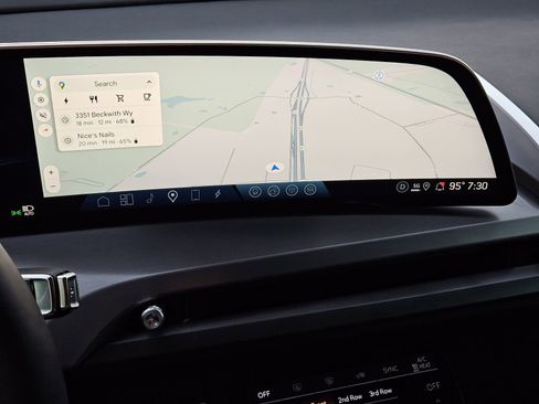 New 2026 Cadillac Vistiq Sport image 17