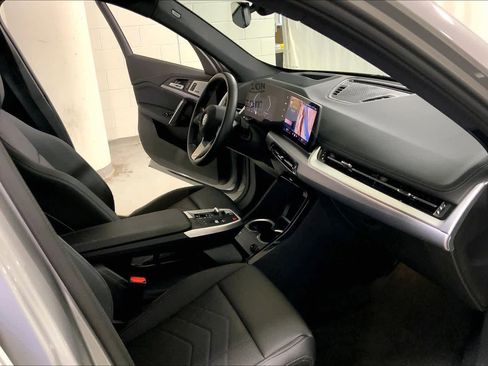 Used 2024 BMW X1 xDrive28i AWD/4WD image 7