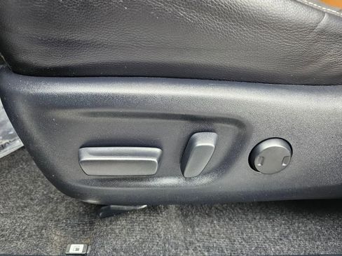 Used 2018 Toyota RAV4 Limited w/ Advanced Technology Package image 24