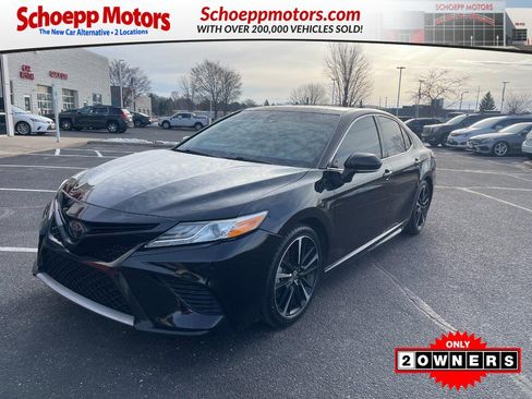 Used 2020 Toyota Camry XSE FWD image 1