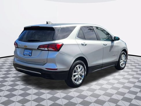 Used 2022 Chevrolet Equinox LT w/ Driver Convenience Package FWD image 6