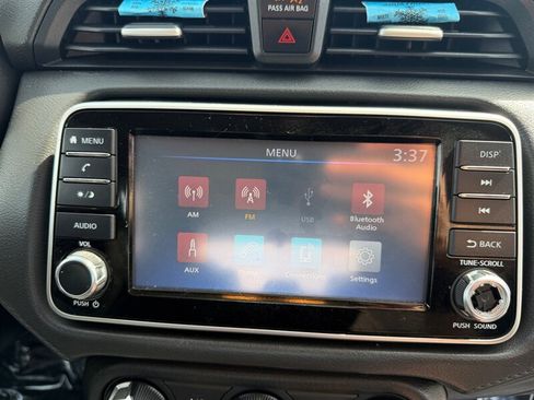 Used 2020 Nissan Versa S FWD image 18