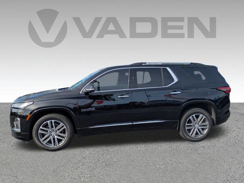 Used 2023 Chevrolet Traverse High Country image 32
