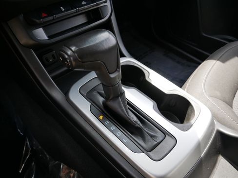 Used 2019 Chevrolet Colorado LT w/ LT Convenience Package image 24