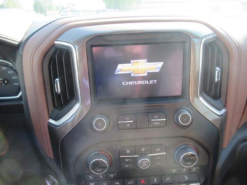 Certified 2023 Chevrolet Silverado 3500 High Country w/ Technology Package image 14