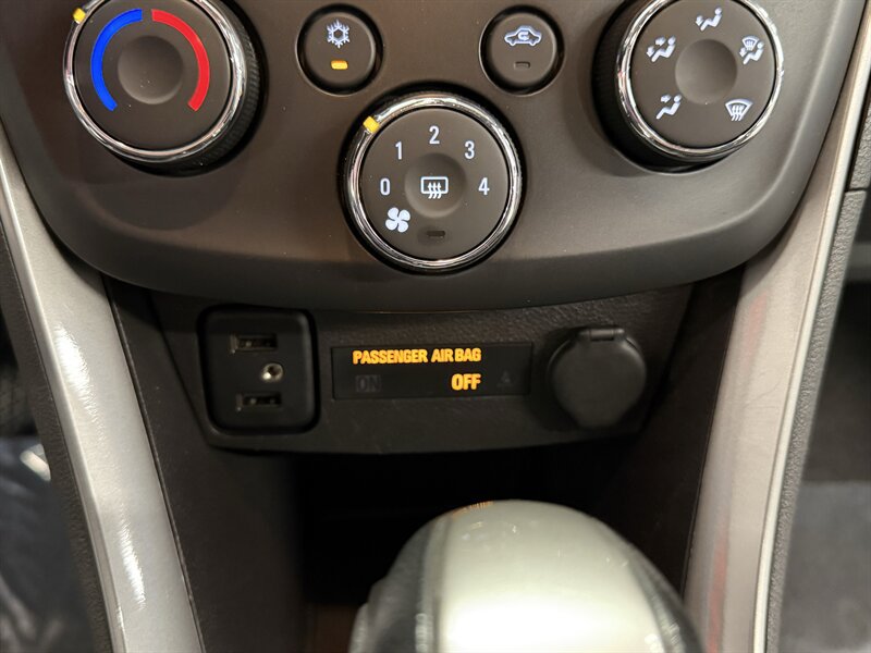 Used 2017 Chevrolet Trax LT w/ Driver Confidence Package AWD/4WD image 25