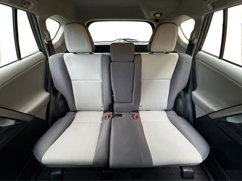 Used 2013 Toyota RAV4 XLE AWD/4WD image 16