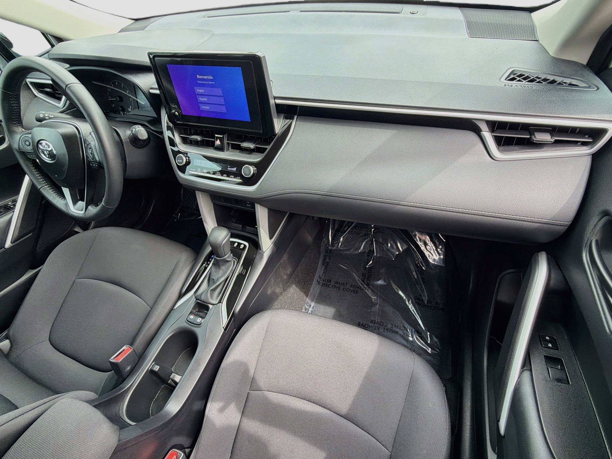 Used 2025 Toyota Corolla Cross LE FWD image 13