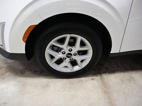 Used 2023 Kia Soul S image 28