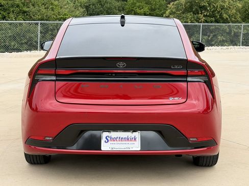 Used 2023 Toyota Prius Limited w/ Limited Premium Package FWD image 5