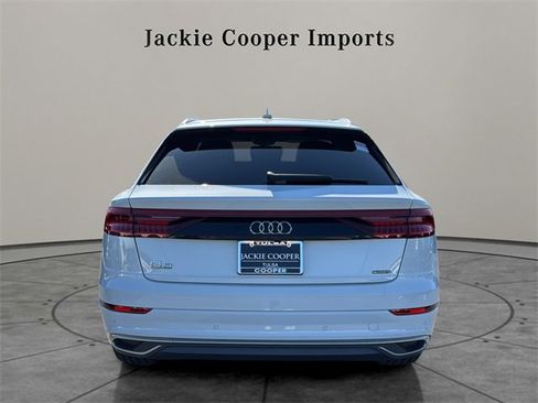 Used 2022 Audi Q8 Premium w/ Convenience Package image 4