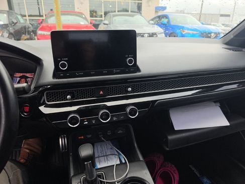 Used 2025 Honda Civic Sport image 8