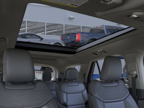 New 2026 Ford Explorer Active image 23