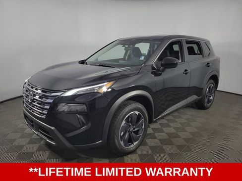 Used 2025 Nissan Rogue SV image 3