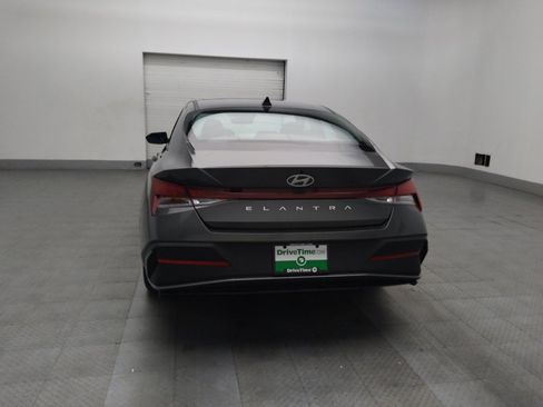 Used 2024 Hyundai Elantra SEL image 6
