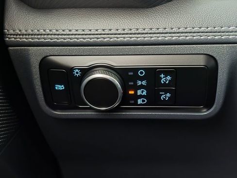 Used 2024 Ford Mustang GT Premium image 33