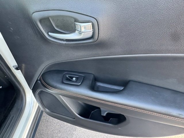 Used 2018 Jeep Compass Limited AWD/4WD image 27