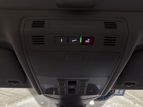 Certified 2024 Volkswagen Jetta SEL FWD image 34