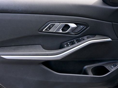 Used 2020 BMW 330i xDrive Sedan w/ M Sport Package image 9