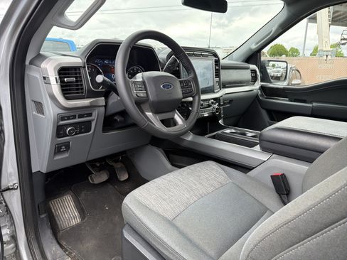 Used 2022 Ford F150 XLT w/ Equipment Group 302A High AWD/4WD image 9
