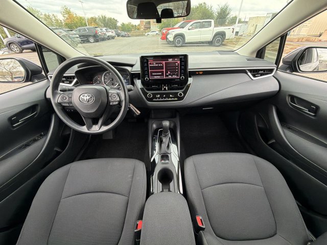 Used 2022 Toyota Corolla LE FWD image 12