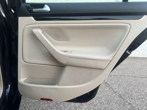 Used 2014 Volkswagen Jetta TDI image 15