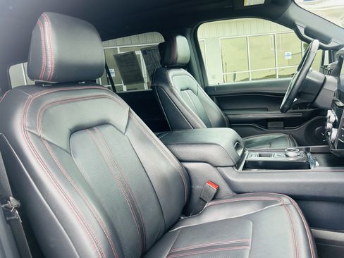 Used 2023 Ford Expedition Limited RWD image 13