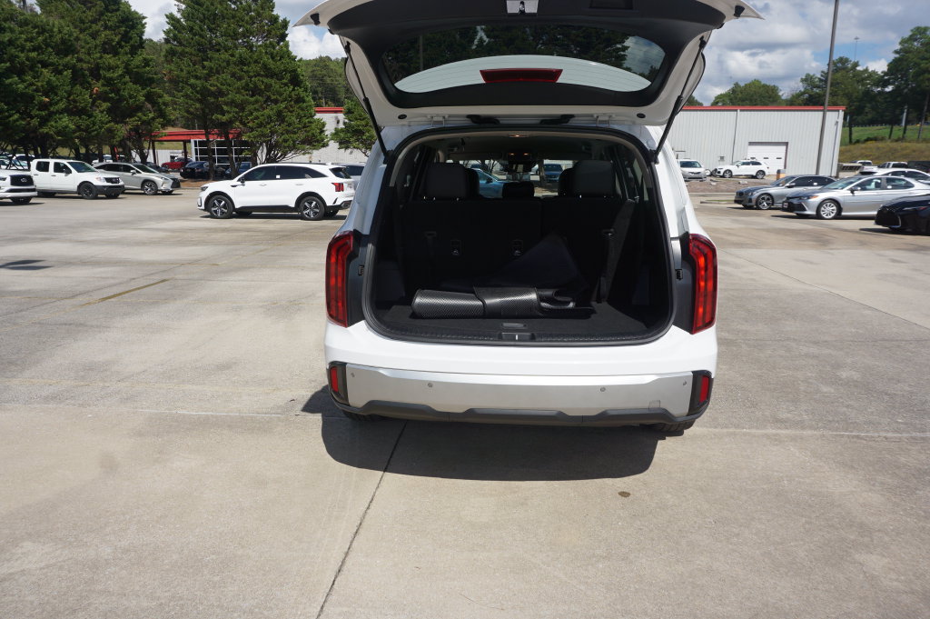 Used 2024 Kia Telluride LX FWD image 18