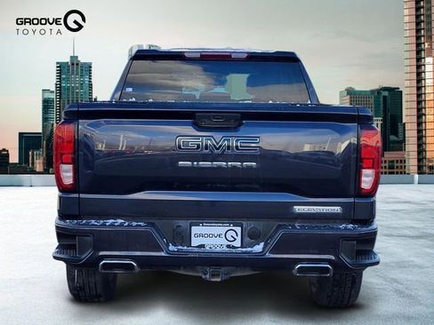 Used 2022 GMC Sierra 1500 Elevation w/ LPO, Elevation Black Package image 5