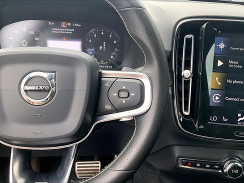 Used 2020 Volvo XC40 T5 R-Design AWD/4WD image 23