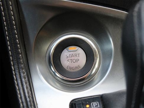 Used 2016 Nissan Maxima Platinum image 18