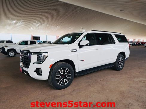 Used 2023 GMC Yukon XL AT4 w/ Technology Package image 3