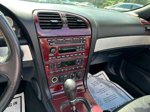 Used 2003 Ford Thunderbird image 12