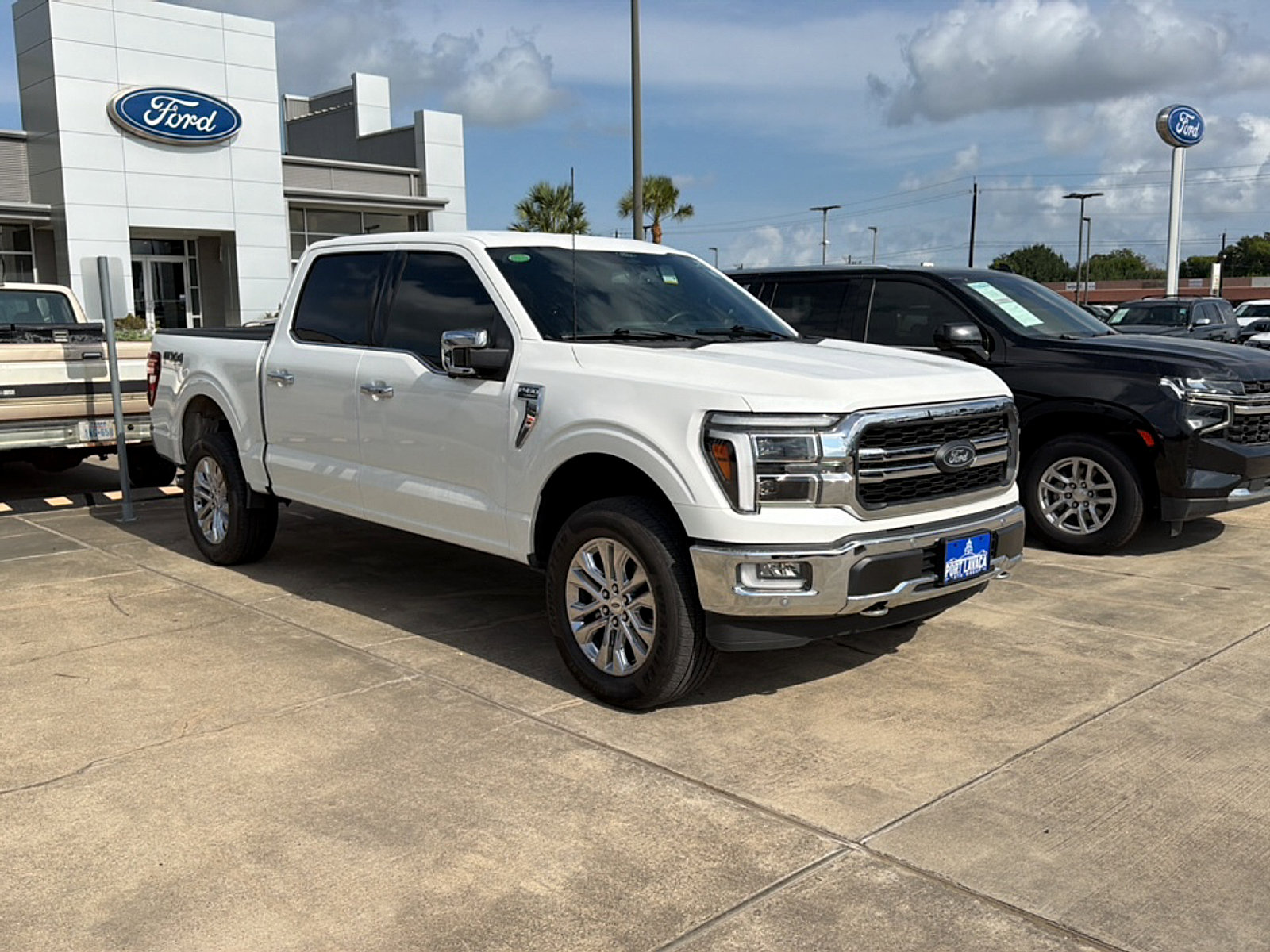 Used 2024 Ford F150 Lariat w/ FX4 Off-Road Package AWD/4WD image 1