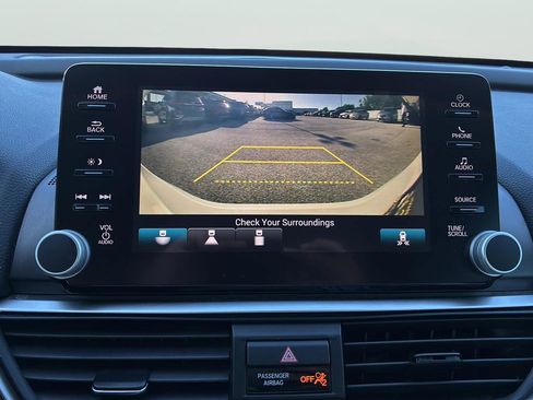 Used 2018 Honda Accord EX image 21