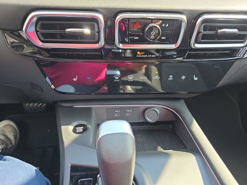 New 2026 Nissan Sentra SV w/ SV Convenience Package FWD image 12