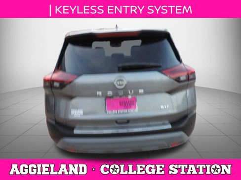 Certified 2023 Nissan Rogue SV image 5