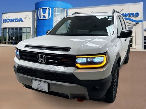 Certified 2026 Honda Passport TrailSport image 4