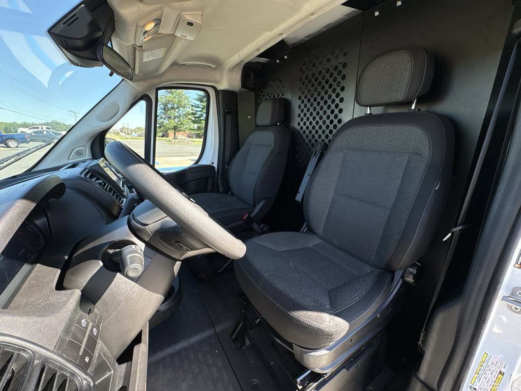 Used 2025 RAM ProMaster 2500 w/ U-Haul Equipment Group FWD image 18