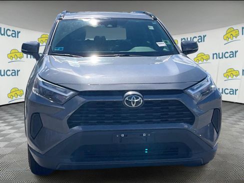 Used 2022 Toyota RAV4 XLE w/ Convenience Package image 2