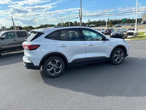 Used 2025 Ford Escape ST-Line Select AWD/4WD image 7