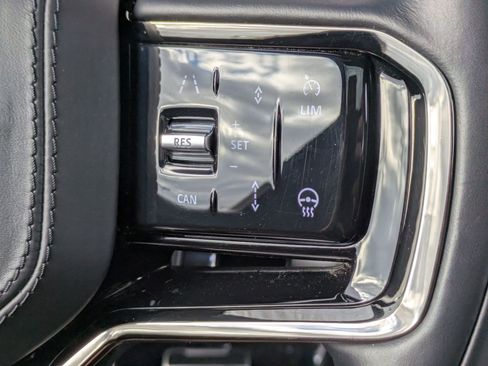 Used 2024 Land Rover Range Rover Sport Dynamic SE image 17