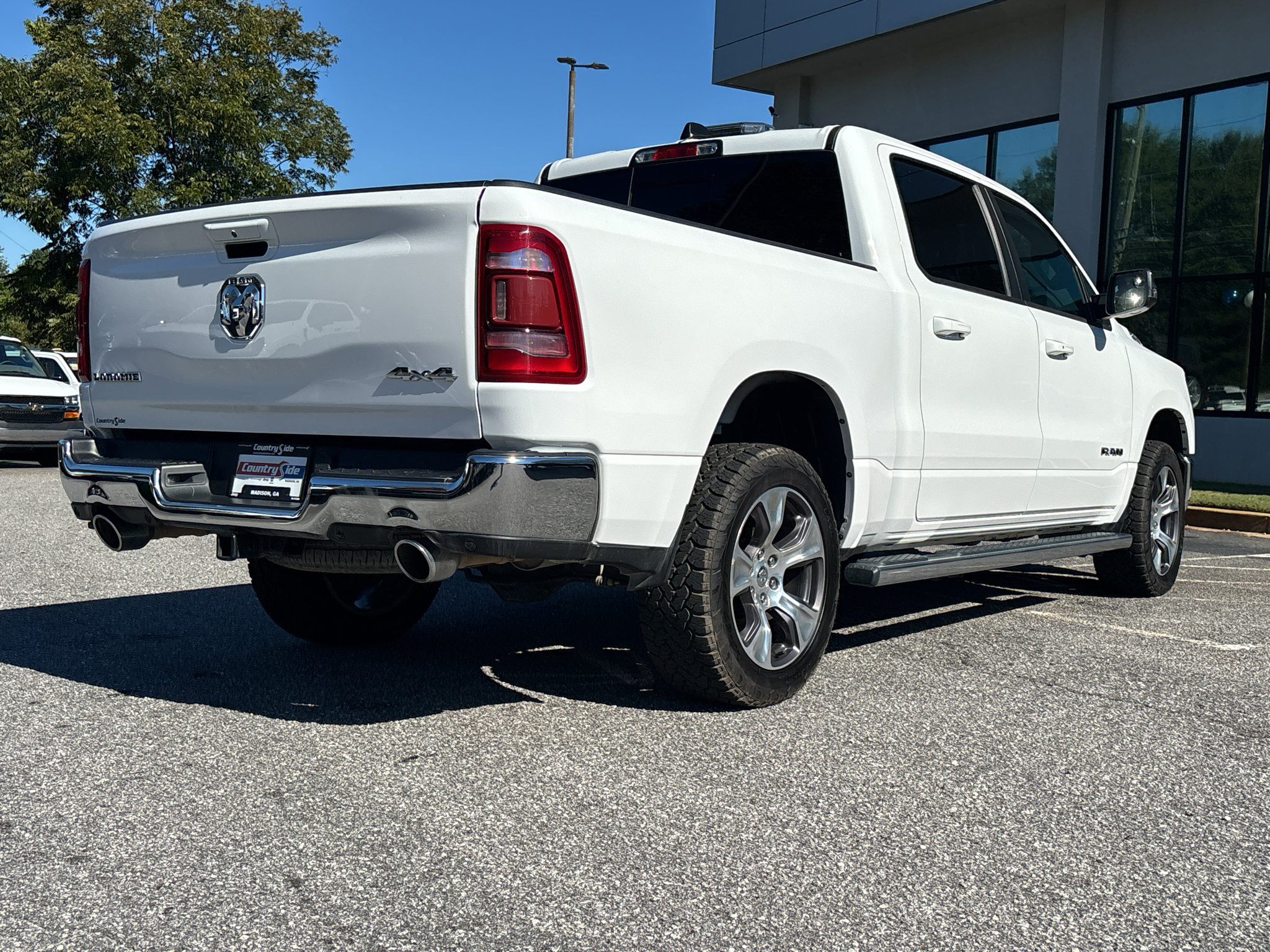 Used 2023 RAM 1500 Laramie AWD/4WD image 6