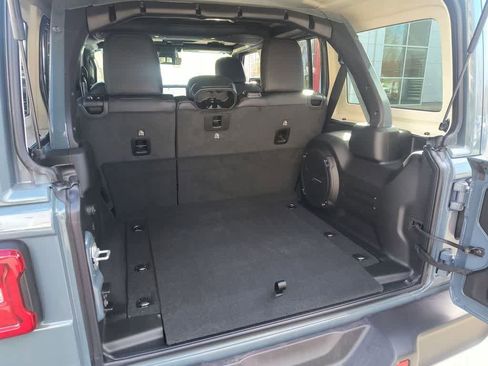 New 2026 Jeep Wrangler Unlimited Rubicon AWD/4WD image 23