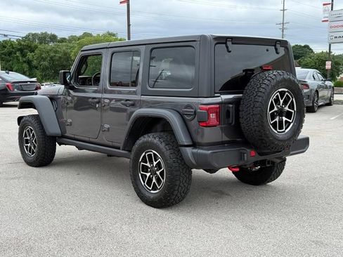 Used 2024 Jeep Wrangler Unlimited Rubicon AWD/4WD image 8