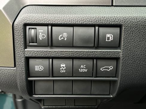 Used 2025 Toyota 4Runner TRD Off-Road Premium AWD/4WD image 29