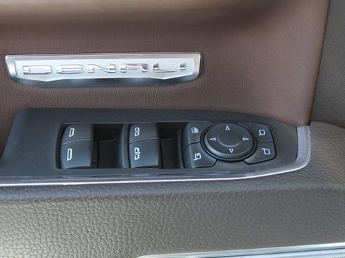 Used 2024 GMC Sierra 1500 Denali image 45