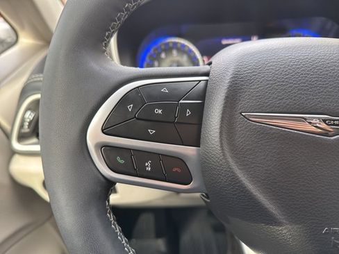 Used 2023 Chrysler Pacifica Touring-L w/ Road Tripper Package image 23